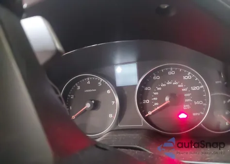 2013 Subaru Outback 2.5I Premium z USA, uszkodzony, nr VIN 4S4BRCCC9D3240895